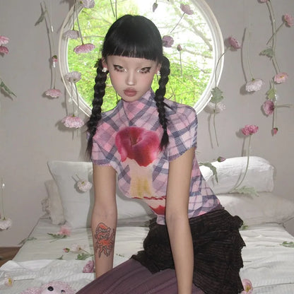 Altasawuq Karrram Japanese Y2k Graphic T-shirt Trashy 2000s Short Sleeve Crop Top Grunge Aesthetics Pleated T Shirts Vintage Harajuku 90s